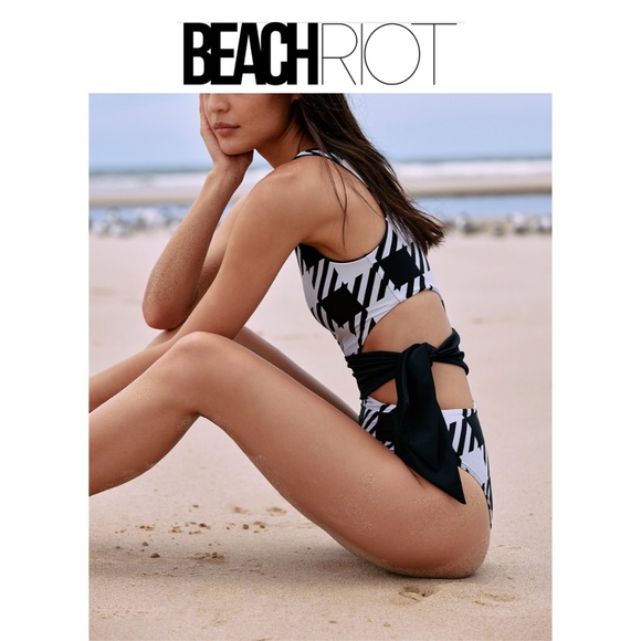 Beach Riot Carlie Swimsuit - Picture 1 of 10